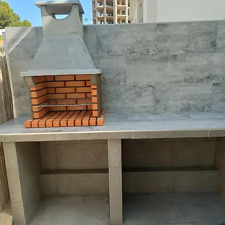 Casa MYA con terreno privado y parking compartido - a 800m de Playa Poniente-2